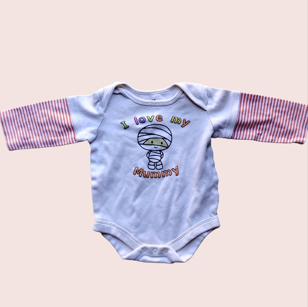 Adorable Mummy Love Bodysuit - White with Pink Stripes 3-6 Months.
